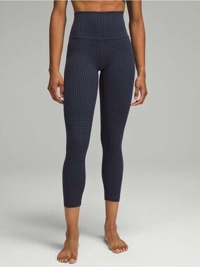 Lululemon Align High-Rise Pant 25"
Micro Houndstooth Blue Multi, Size 12